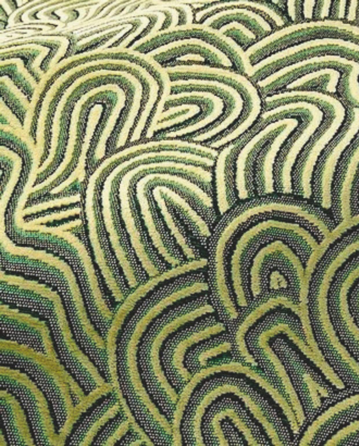 stof Boheme, katoenen chenille, 138 cm breed, per meter € 327,-, pierrefrey.com via brugmanbv.nl Stijlvol Wonen 9-2025 | fotografie Jean Marc Palisse | tekst Christine Christine van der Hoff