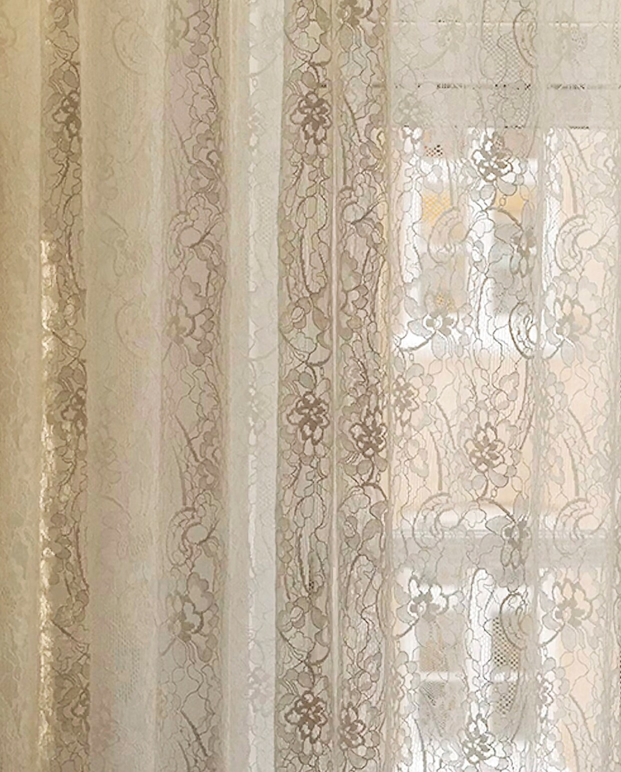 Per paneel € 525,-. anddrape.com Stijlvol Wonen 9-2025 | tekst Christine van der Hoff