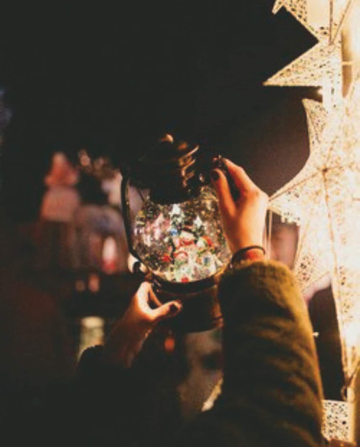 • magischmaastrichtvrijthof.nl vtwonen kerst NOW 10-2025 | fotografie Evy Maison Rowena | productie en tekst Roos Stalpers & Fee van 't Veen