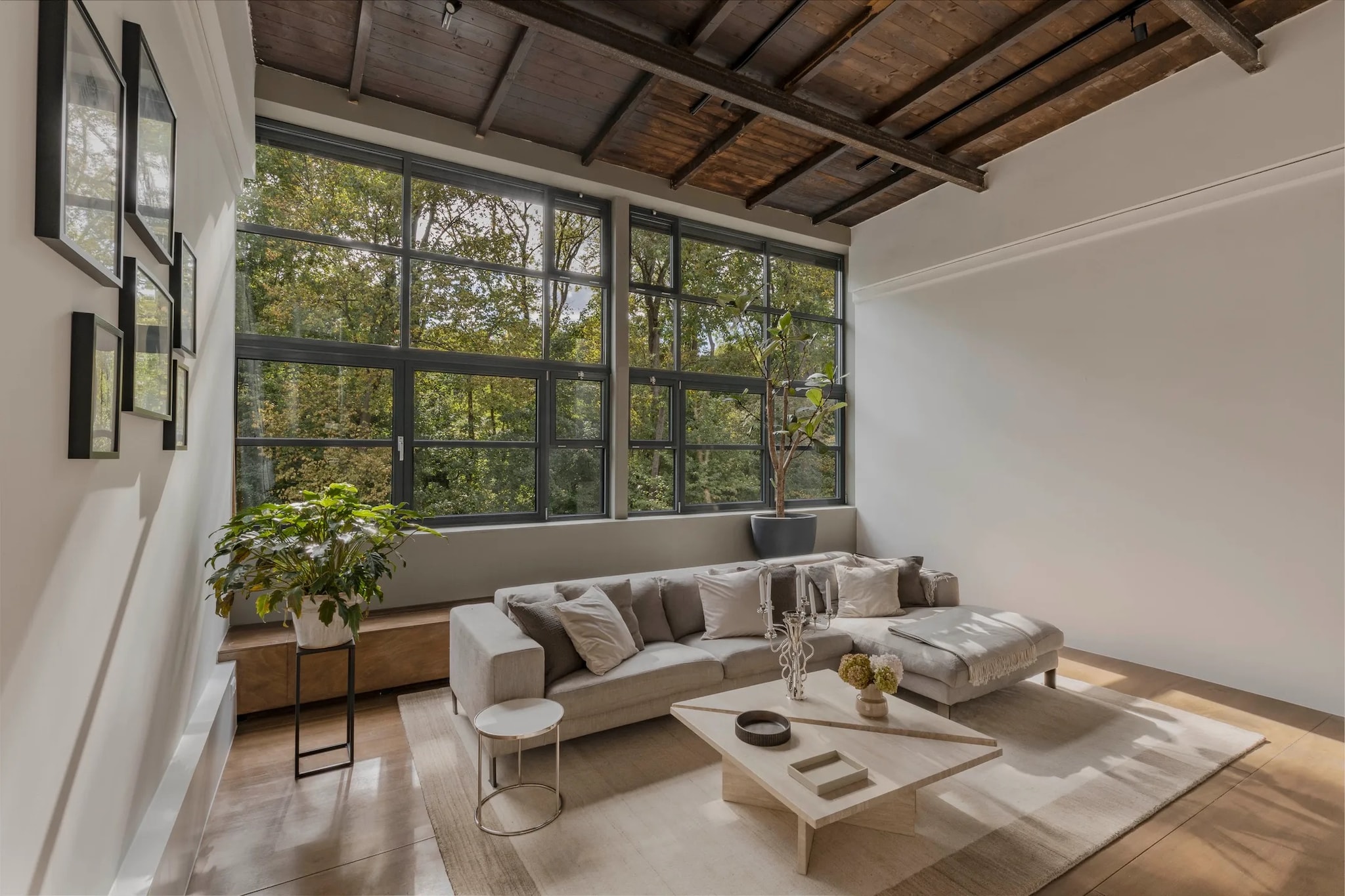 Funda - DSTRCT Amsterdam