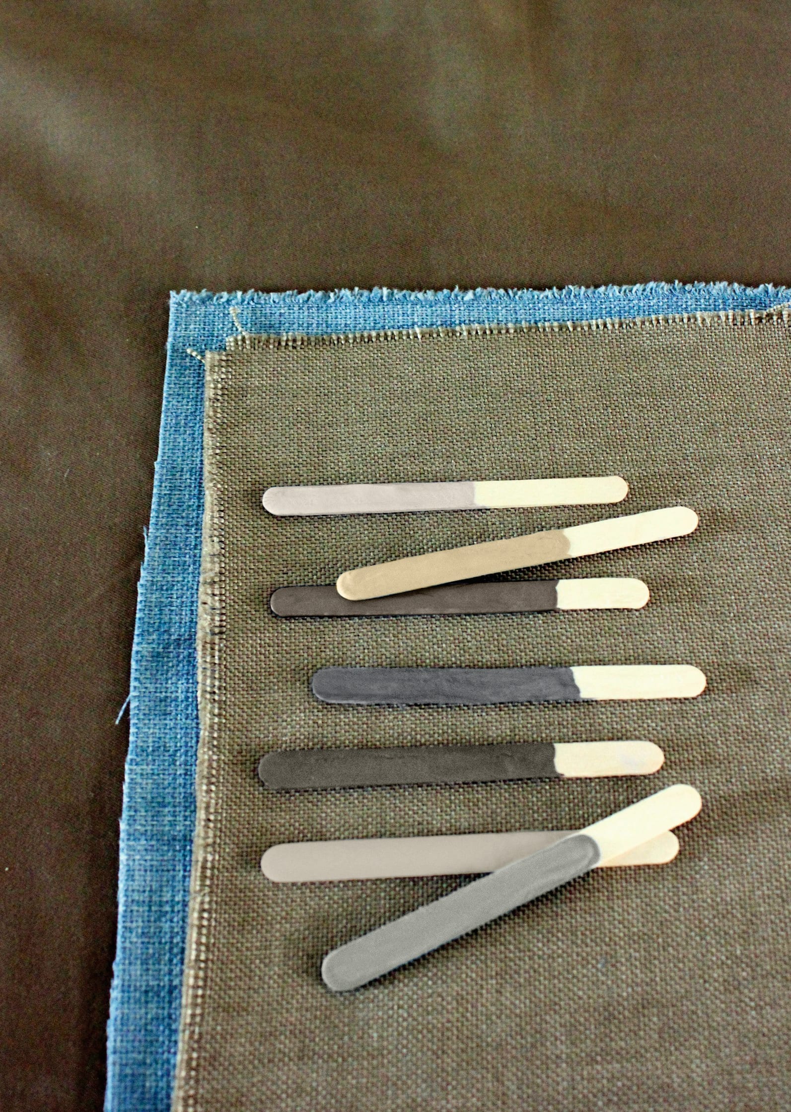 Shaded White 201, Hay 37, Salon Drab 290, Down Pipe 26, Reduced Green 313, Drop Cloth 283, Pigeon 25 vtwonen landelijk 10-2025 | productie Living Inside | fotografie Marnie Hawson