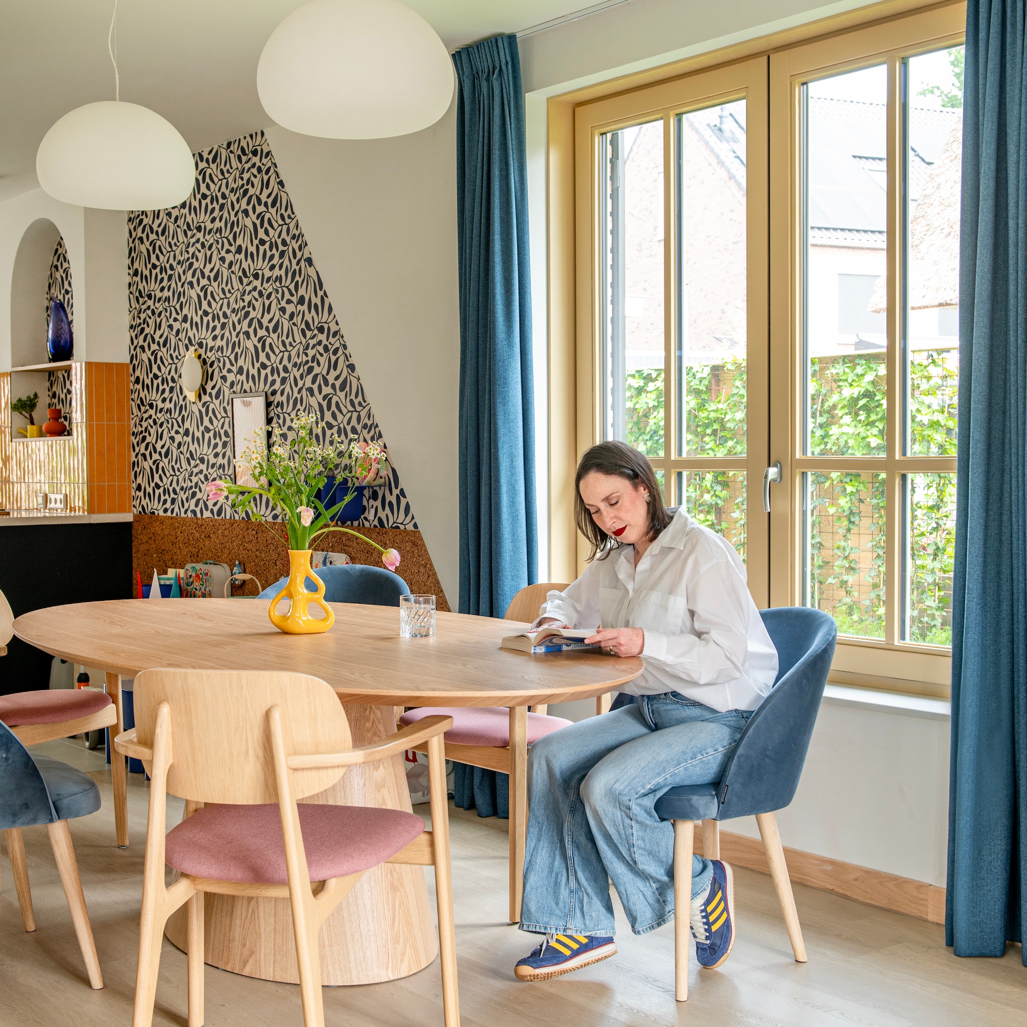 tropi scandi kleurrijk nieuwbouwhuis