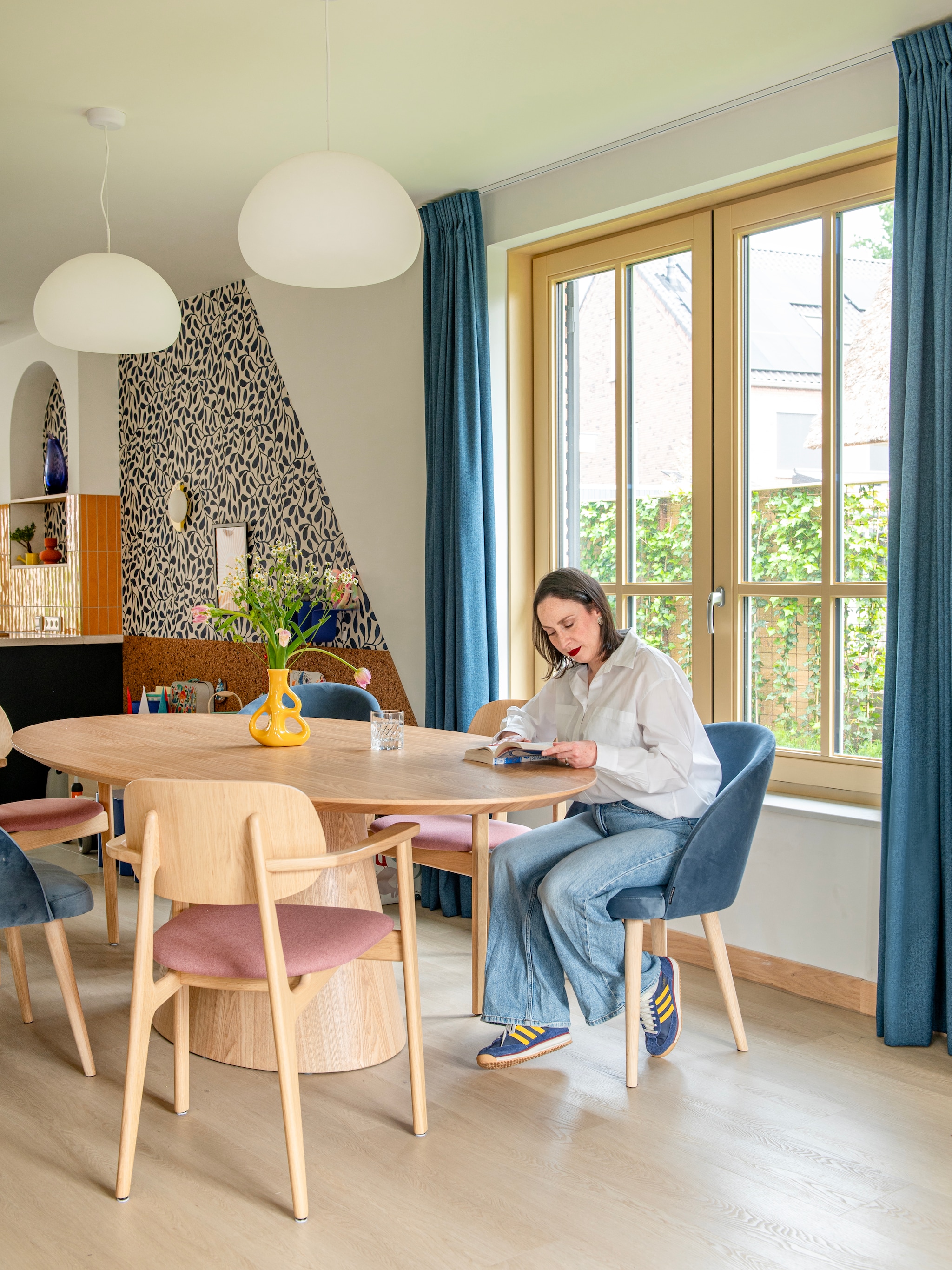 tropi scandi kleurrijk nieuwbouwhuis